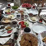 Zeytinli Konak بيت ضيافة سلجوك